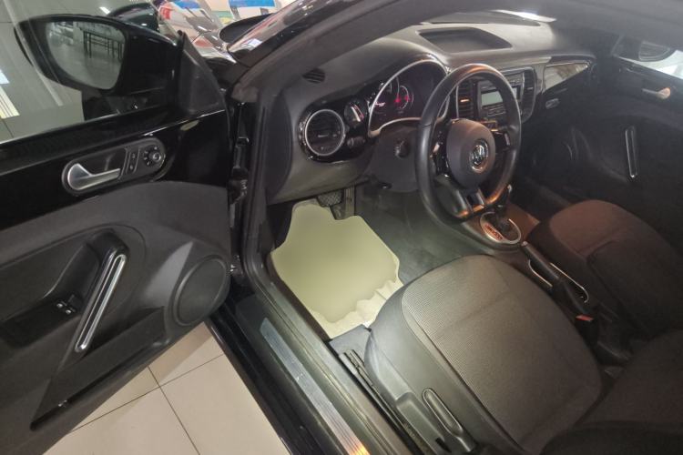 Used Volkswagen Beetle 2015 180TSI model Driver Seat