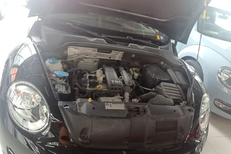 Used Volkswagen Beetle 2015 180TSI model Engine Bay