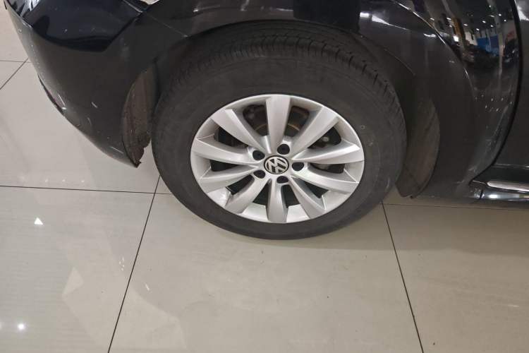 Used Volkswagen Beetle 2015 180TSI model Exterior 5