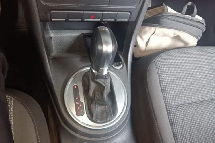Used Volkswagen Beetle 2015 180TSI model Gear Lever