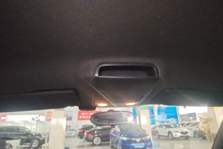 Used Volkswagen Beetle 2015 180TSI model Headliner