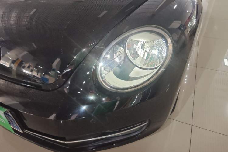 Used Volkswagen Beetle 2015 180TSI model Left Front Headlight