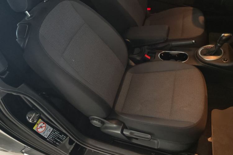 Used Volkswagen Beetle 2015 180TSI model Right Front Seat