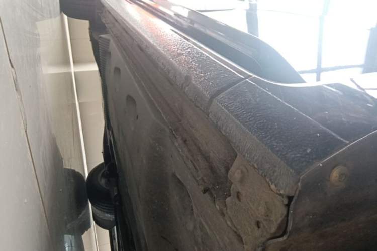 Used Volkswagen Beetle 2015 180TSI model Right Side Sill