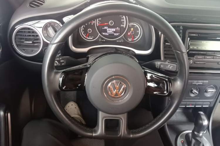 Used Volkswagen Beetle 2015 180TSI model Steering Wheel