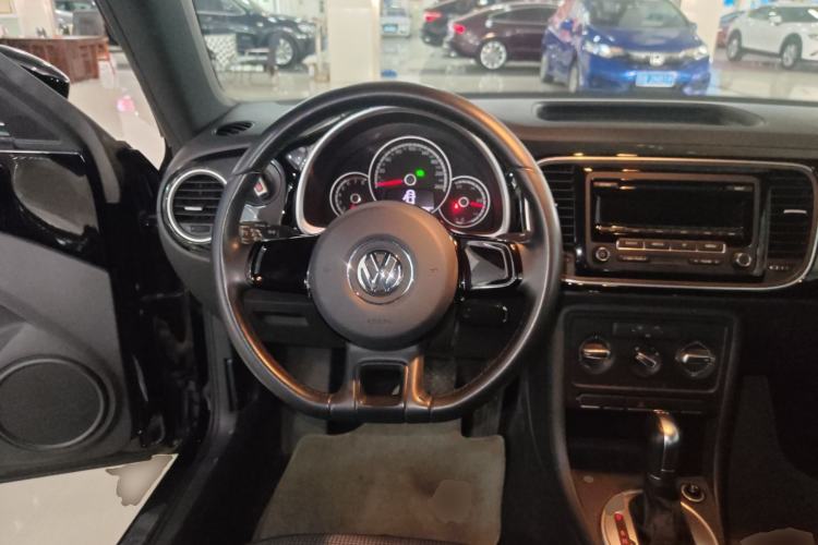 Used Volkswagen Beetle 2015 180TSI model Steering Wheel