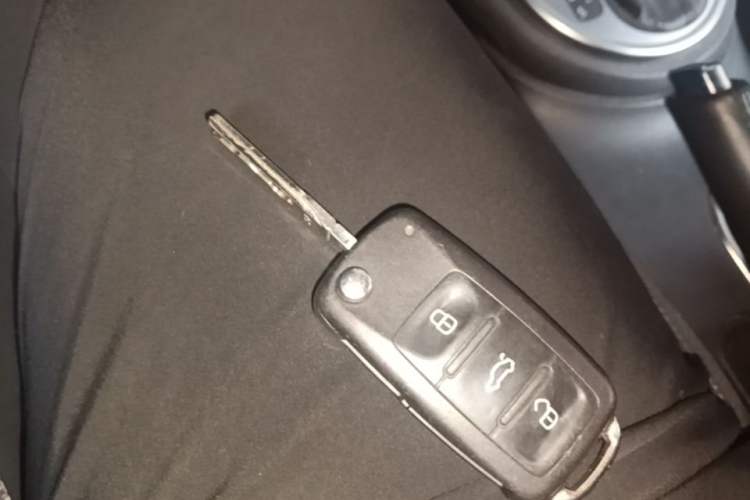 Used Volkswagen Beetle 2015 180TSI model Vehicle Key