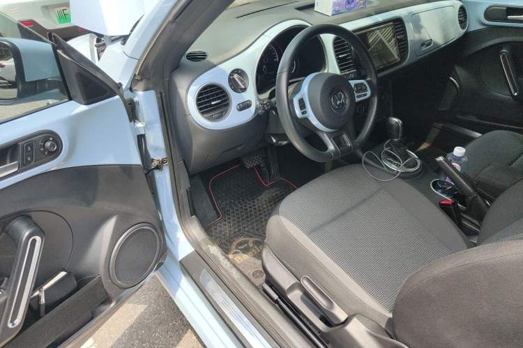Used Volkswagen Beetle 2015 180TSI model Driver Seat