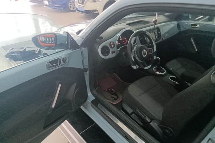 Used Volkswagen Beetle 2015 180TSI model Driver Seat
