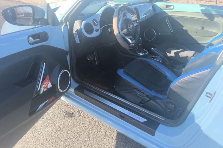 Used Volkswagen Beetle 2015 180TSI model Driver Seat