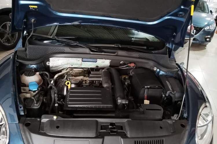 Used Volkswagen Beetle 2015 180TSI model Engine Bay