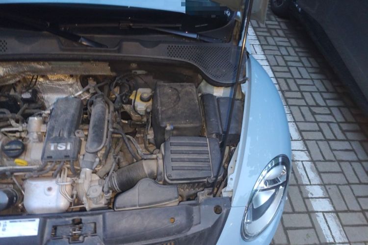 Used Volkswagen Beetle 2015 180TSI model Engine Bay Left