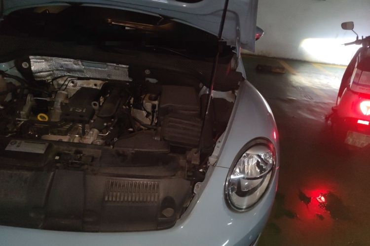 Used Volkswagen Beetle 2015 180TSI model Engine Bay Left