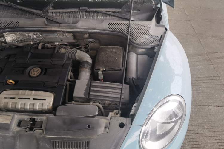 Used Volkswagen Beetle 2015 280TSI Engine Bay Left