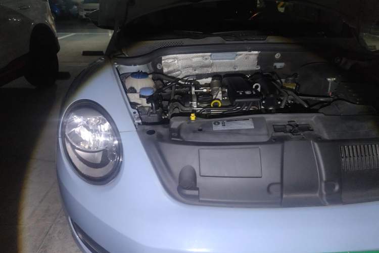 Used Volkswagen Beetle 2015 180TSI model Engine Bay Right