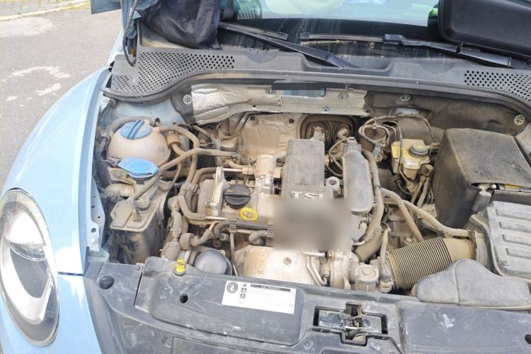 Used Volkswagen Beetle 2015 180TSI model Engine Bay Right