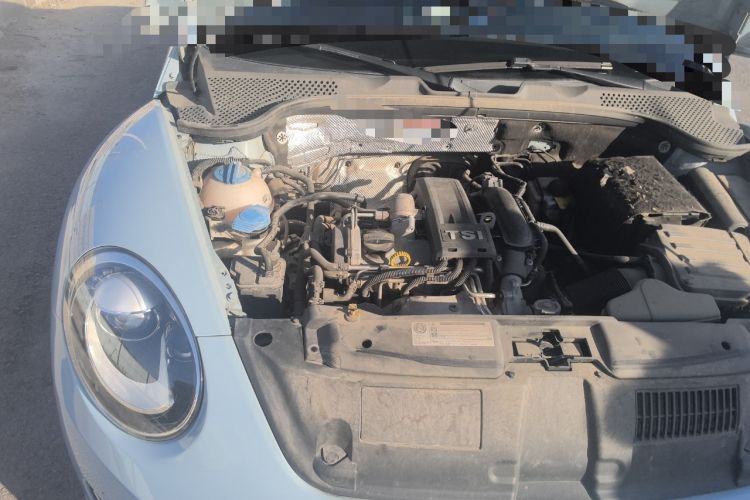 Used Volkswagen Beetle 2015 180TSI model Engine Bay Right