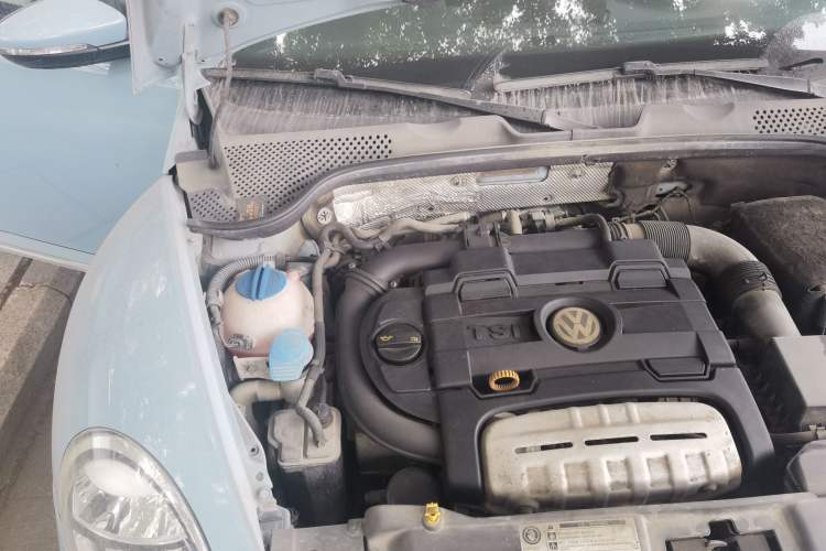 Used Volkswagen Beetle 2015 280TSI Engine Bay Right