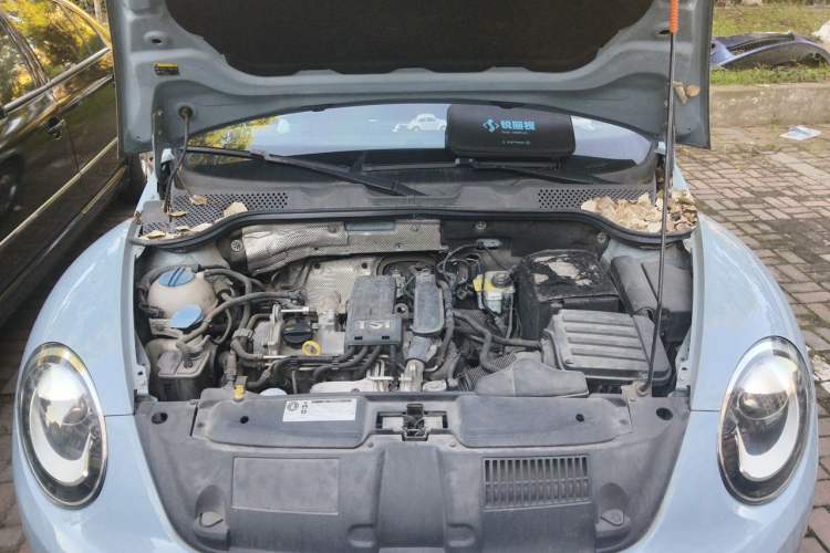 Used Volkswagen Beetle 2015 180TSI model Engine Bay