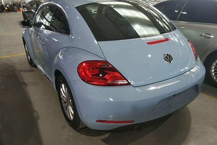 Used Volkswagen Beetle 2015 180TSI model Exterior 2