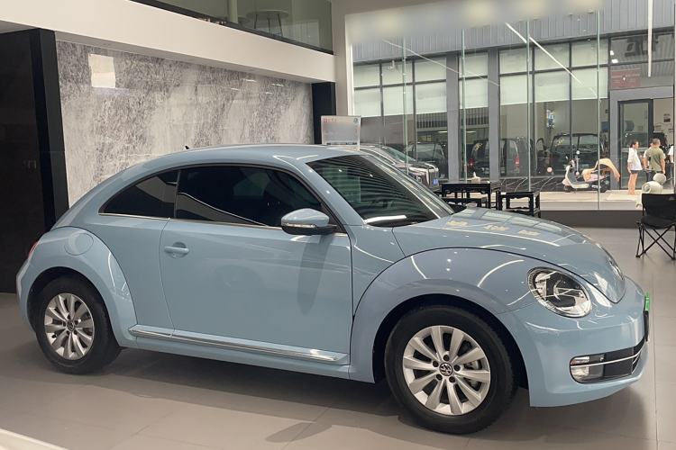 Used Volkswagen Beetle 2015 180TSI model Exterior 2