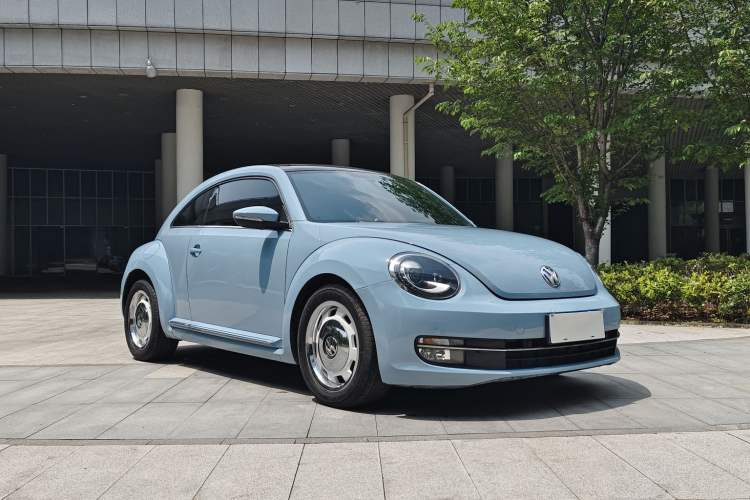 Used Volkswagen Beetle 2015 180TSI model Exterior 2