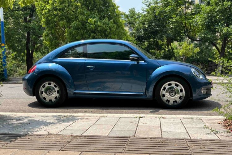 Used Volkswagen Beetle 2015 180TSI model Exterior 3