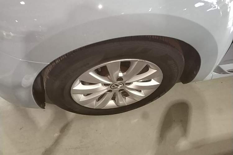 Used Volkswagen Beetle 2015 180TSI model Exterior 4