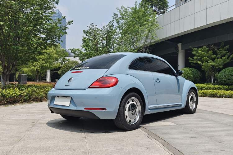 Used Volkswagen Beetle 2015 180TSI model Exterior 6