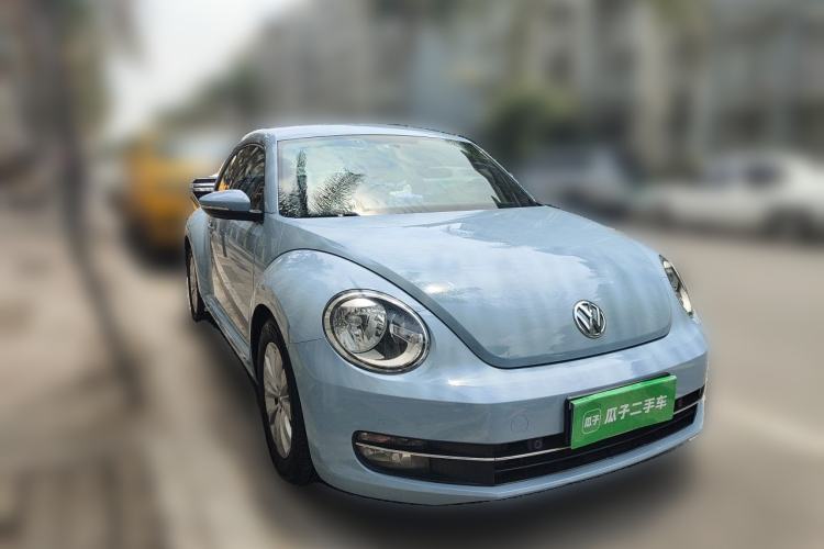 Used Volkswagen Beetle 2015 180TSI model Front Right 45 Deg