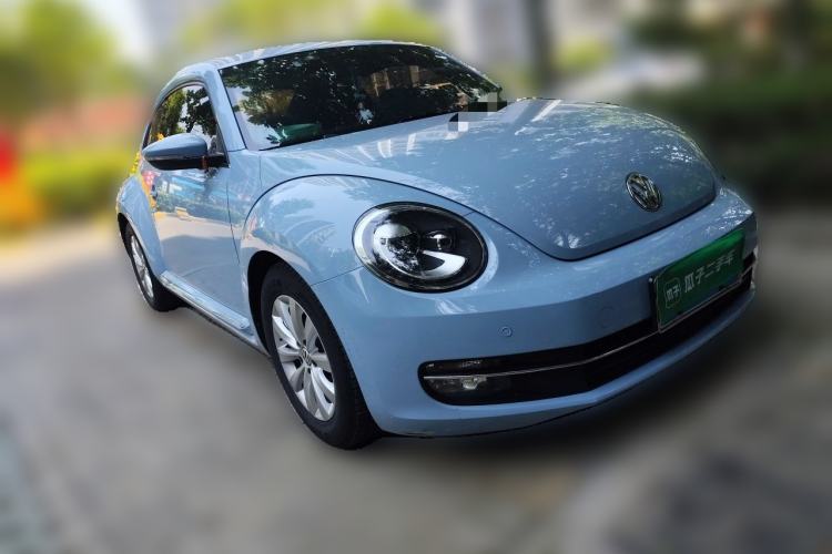 Used Volkswagen Beetle 2015 180TSI model Front Right 45 Deg