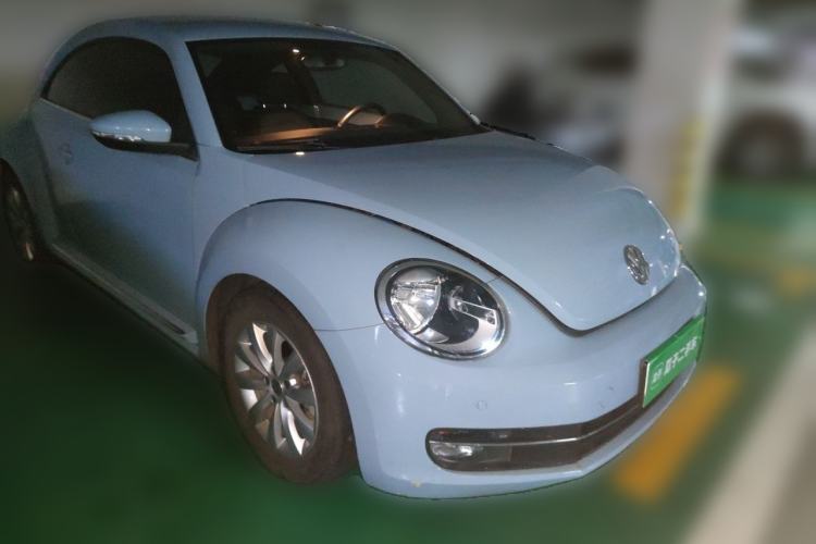 Used Volkswagen Beetle 2015 180TSI model Front Right 45 Deg