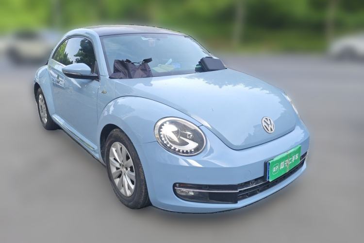 Used Volkswagen Beetle 2015 180TSI model Front Right 45 Deg