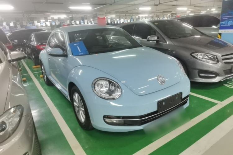 Used Volkswagen Beetle 2015 180TSI model Front Right 45 Deg