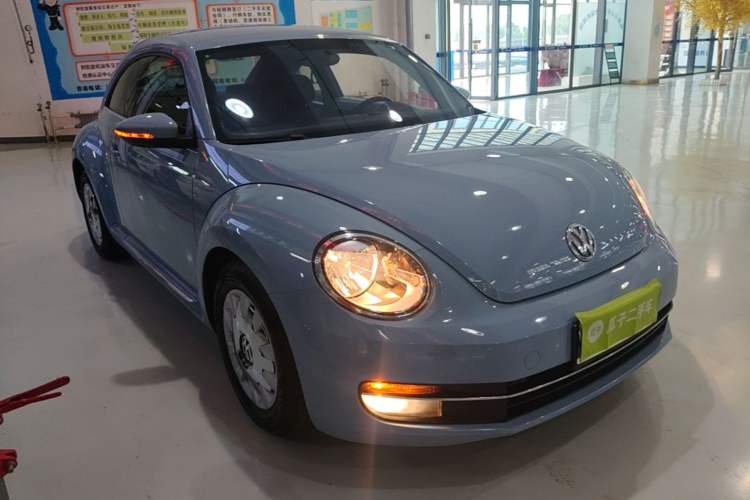 Used Volkswagen Beetle 2015 180TSI model Front Right 45 Deg
