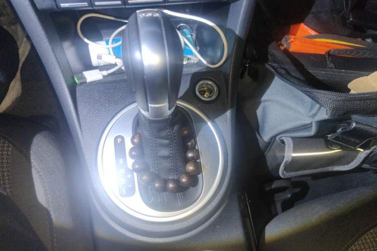 Used Volkswagen Beetle 2015 180TSI model Gear Lever