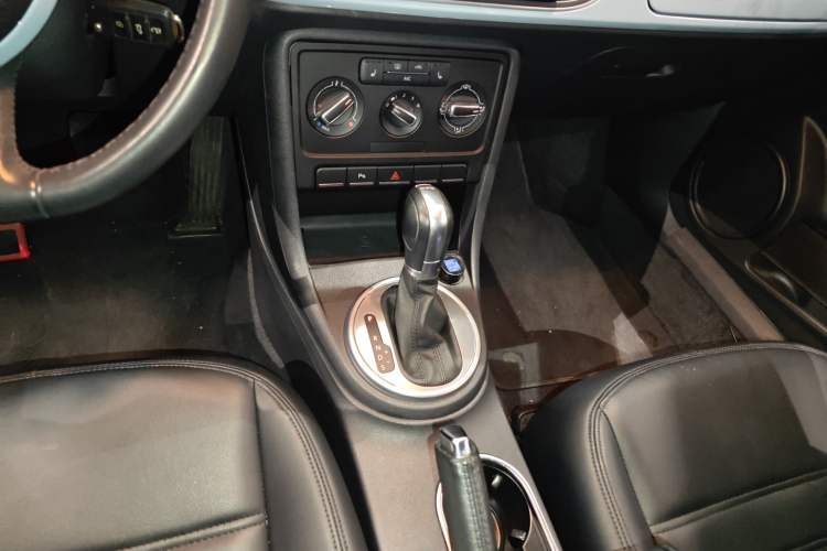 Used Volkswagen Beetle 2015 280TSI Gear Lever