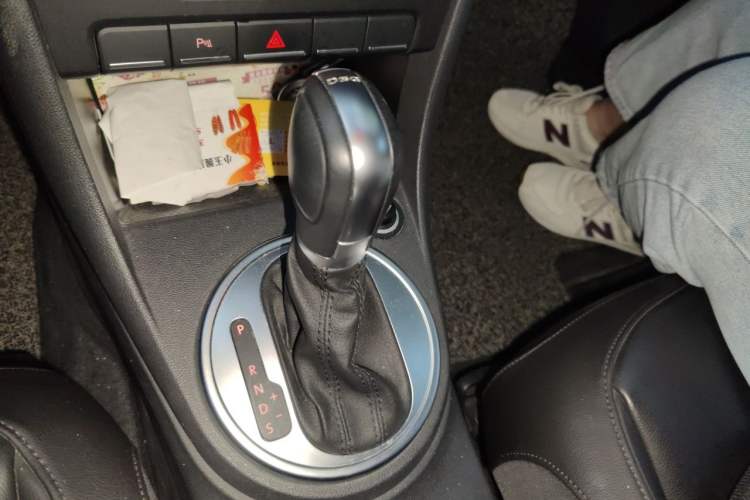 Used Volkswagen Beetle 2015 380TSI Gear Lever
