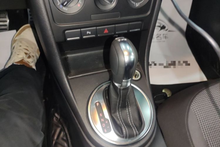 Used Volkswagen Beetle 2015 180TSI model Gear Lever