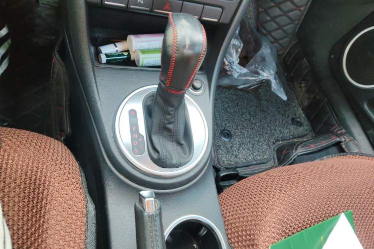 Used Volkswagen Beetle 2015 180TSI model Gear Lever