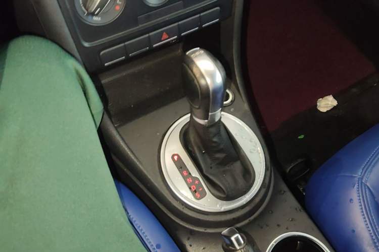 Used Volkswagen Beetle 2015 180TSI model Gear Lever