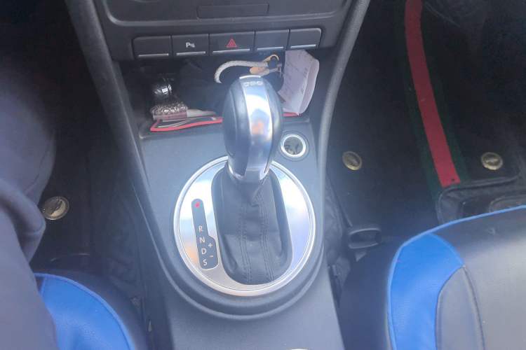 Used Volkswagen Beetle 2015 180TSI model Gear Lever