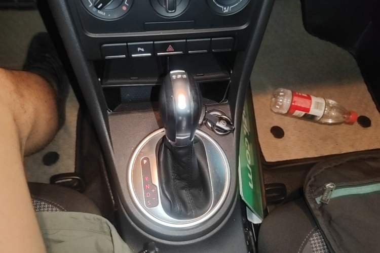 Used Volkswagen Beetle 2015 180TSI model Gear Lever
