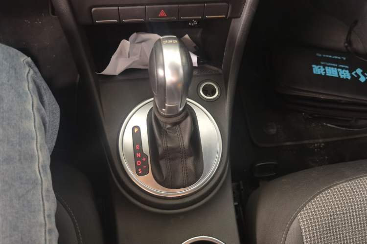Used Volkswagen Beetle 2015 280TSI Gear Lever