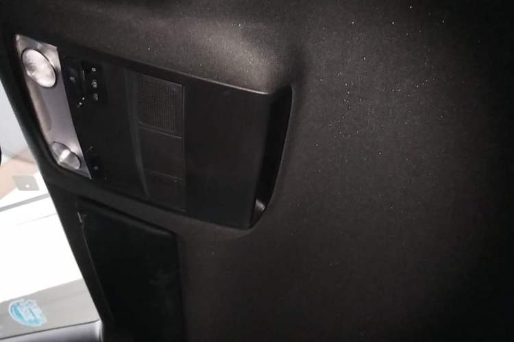 Used Volkswagen Beetle 2015 180TSI model Headliner