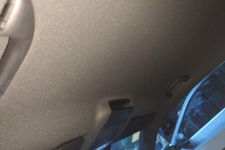 Used Volkswagen Beetle 2015 180TSI model Headliner