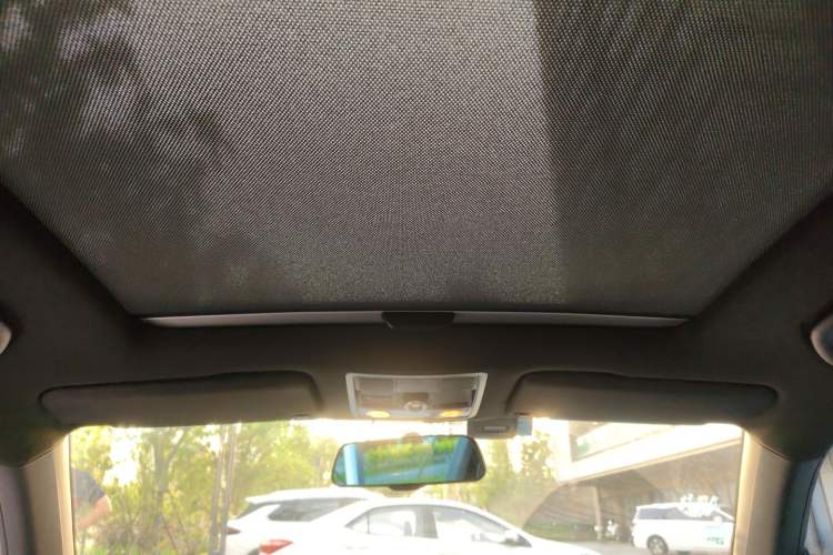 Used Volkswagen Beetle 2015 180TSI model Headliner