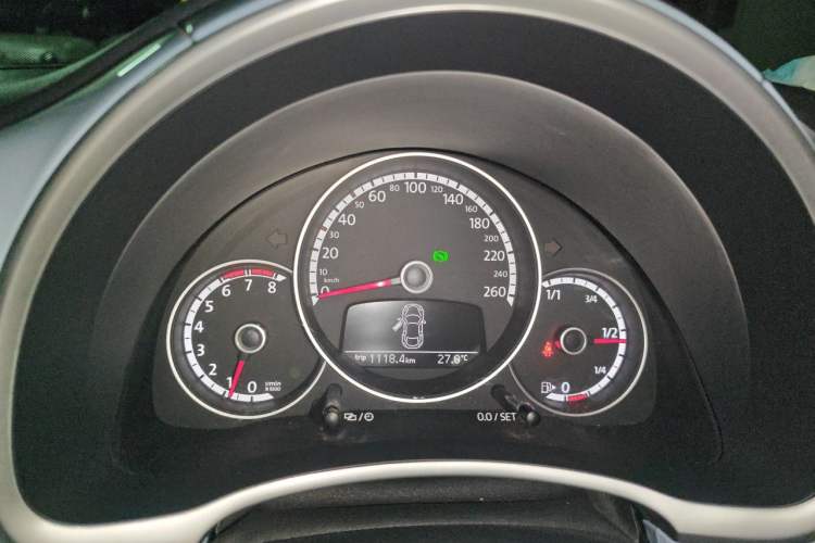 Used Volkswagen Beetle 2015 180TSI model Instrument Cluster