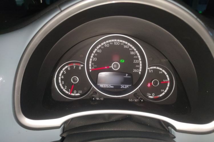 Used Volkswagen Beetle 2015 180TSI model Instrument Cluster