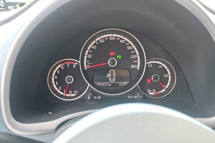 Used Volkswagen Beetle 2015 180TSI model Instrument Cluster